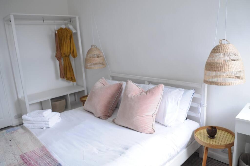 Light Filled Mid- Century 3 Bed Cottage In Dulwich Londyn Zewnętrze zdjęcie