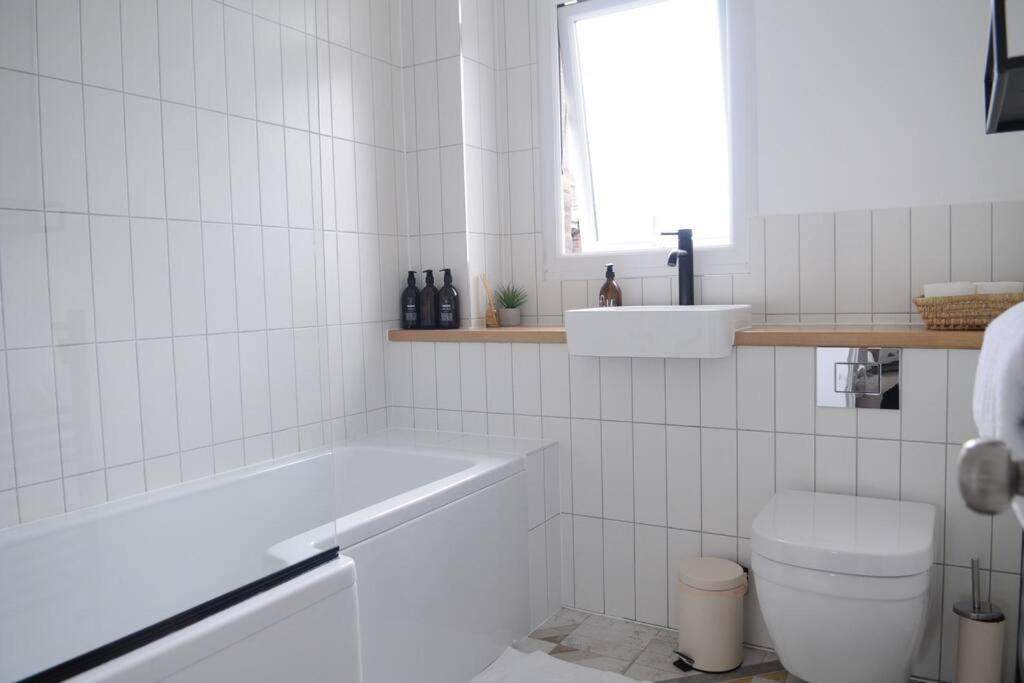 Light Filled Mid- Century 3 Bed Cottage In Dulwich Londyn Zewnętrze zdjęcie